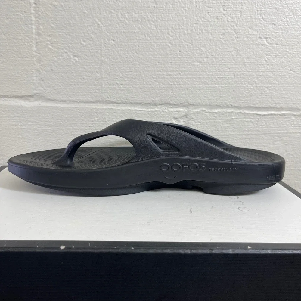 OOFOS OOriginal Recovery Sandals Black Thong Flip Flops Sandals Men's 14 US